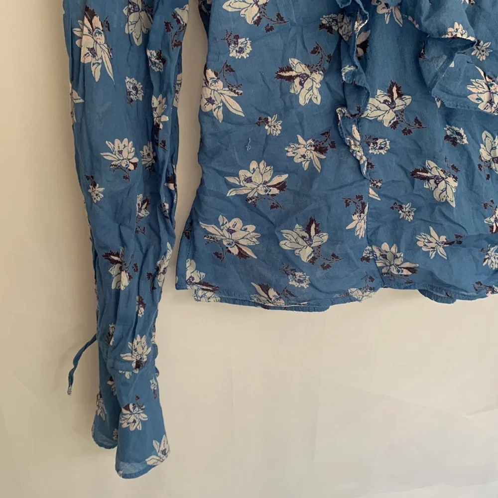 Free People Amanda Ruffle Wrap Top Floral Blue White Size Small